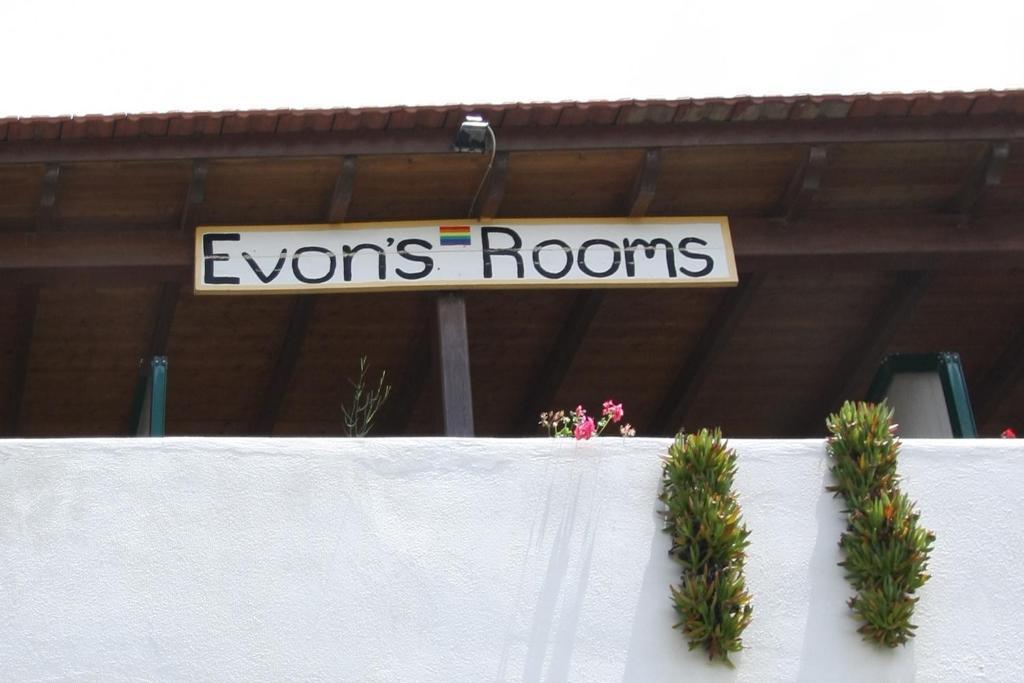 Evon'S Rooms 法纳里 外观 照片